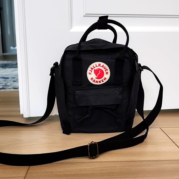 Fjallraven Handbags - Fjallraven Kanken Sling Bag - Black